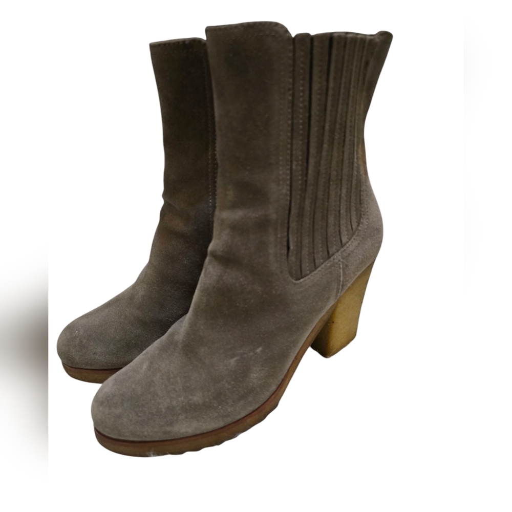 PRADA Suede Chelsea Boots Size 40 (9) - Picture 2 of 16